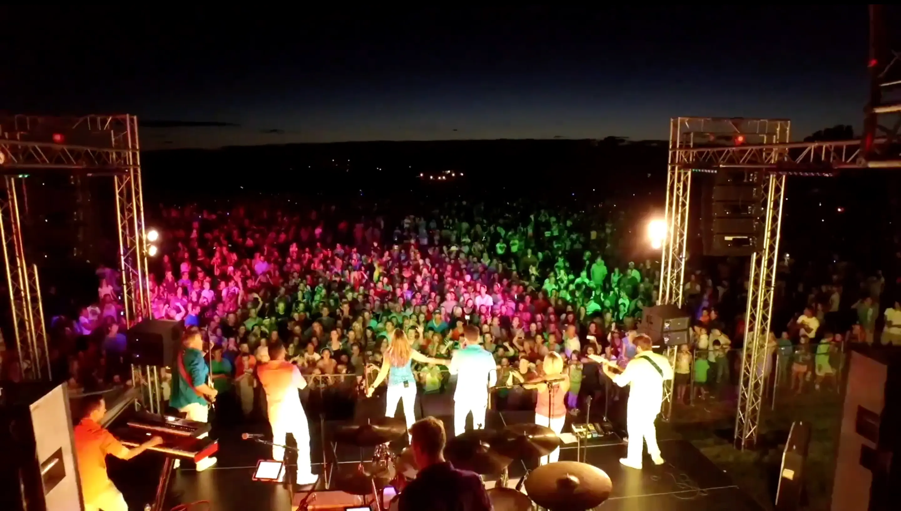 International event guests dancing with Party Echelon at a corporate gala