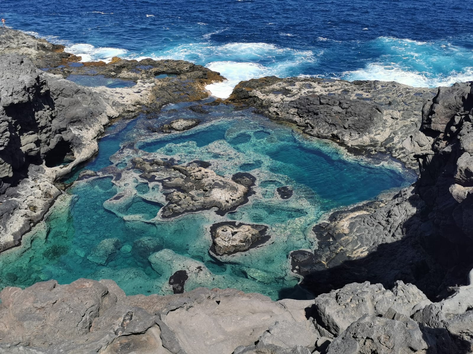 Los Charcones natural pools Lanzarote – a naturist-friendly setting